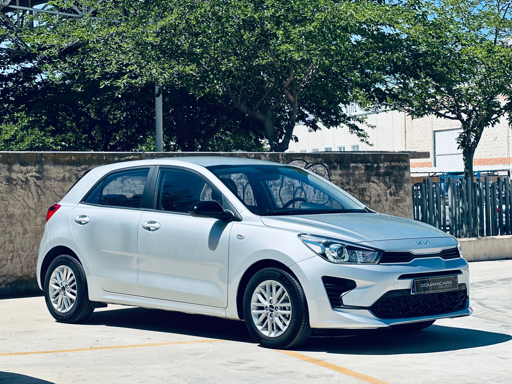 KIA RIO 1.2 DPi 62kW 84CV Concept