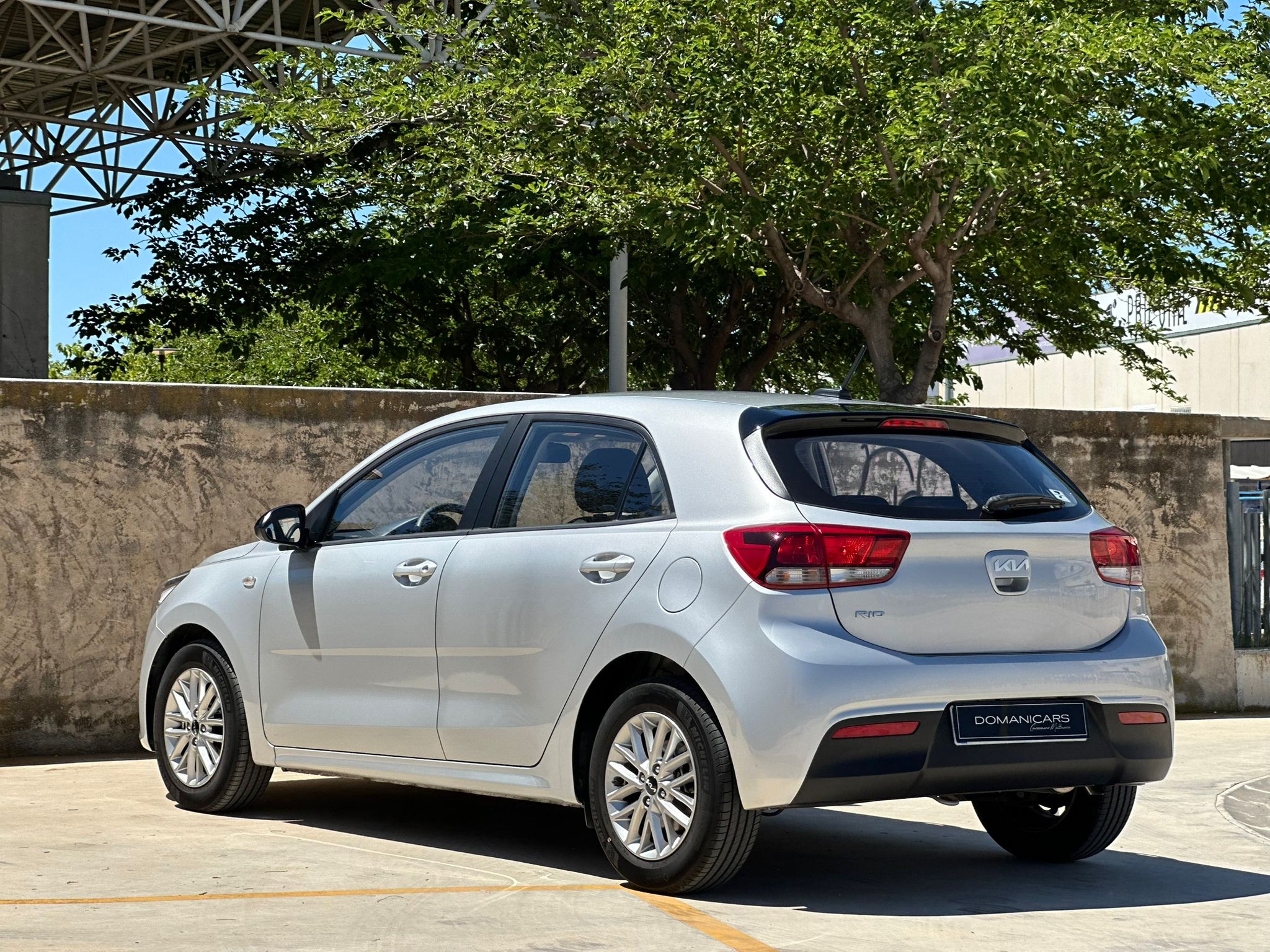 KIA RIO 1.2 DPi 62kW 84CV Concept