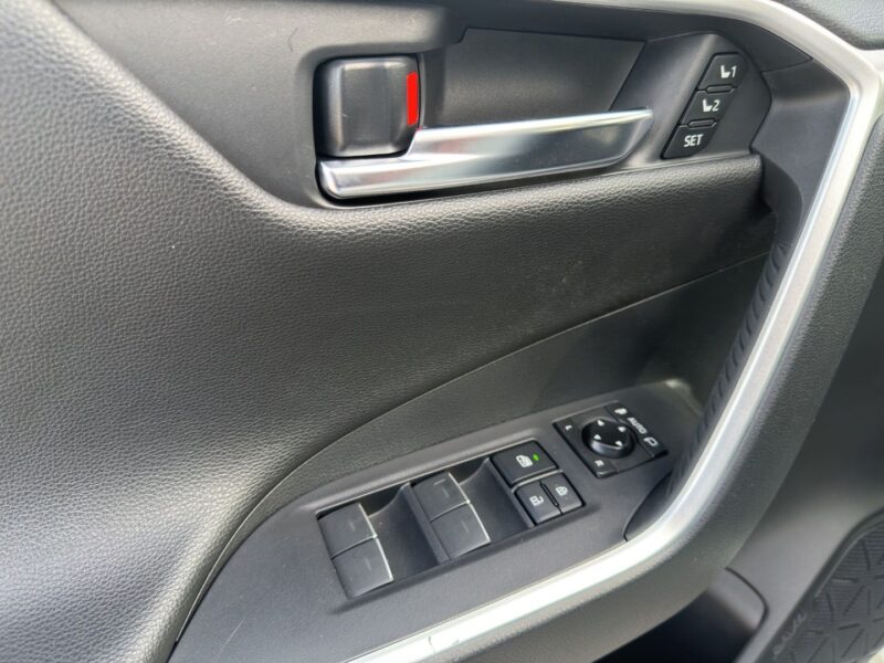 TOYOTA RAV 4 2.5L PLUGIN 300PH ECVT STYLE PLUS