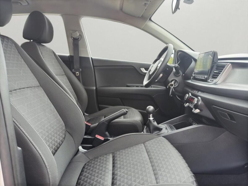 KIA RIO 1.2 DPi 62kW 84CV Concept