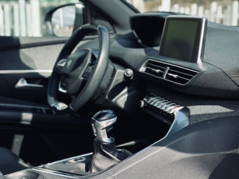 PEUGEOT 3008 1.2 PURETECH GT LINE EAT8