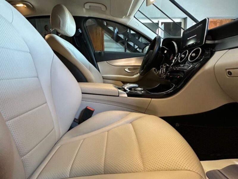 MERCEDES-BENZ Clase C 220 BlueTEC Avantgarde
