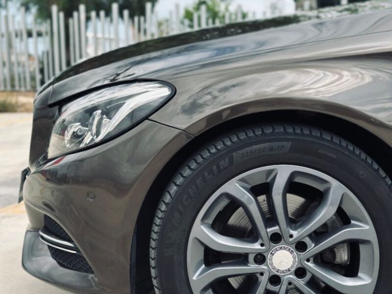 MERCEDES-BENZ Clase C 220 BlueTEC Avantgarde