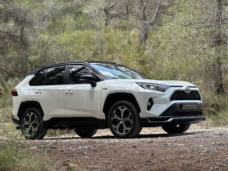 TOYOTA RAV 4 2.5L PLUGIN 300PH ECVT STYLE PLUS