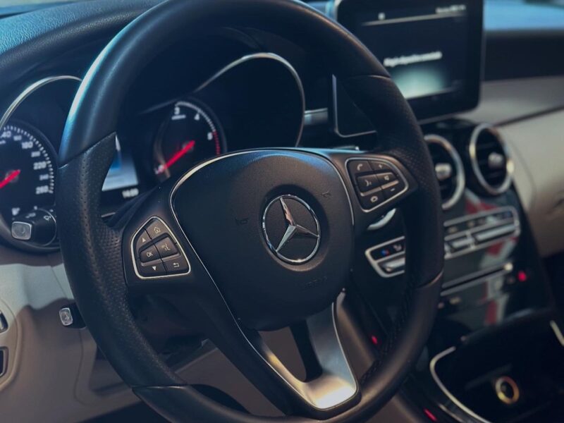 MERCEDES-BENZ Clase C 220 BlueTEC Avantgarde