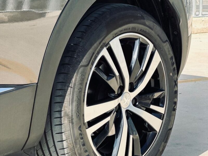 PEUGEOT 3008 1.2 PURETECH GT LINE EAT8