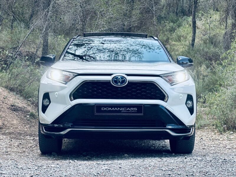 TOYOTA RAV 4 2.5L PLUGIN 300PH ECVT STYLE PLUS