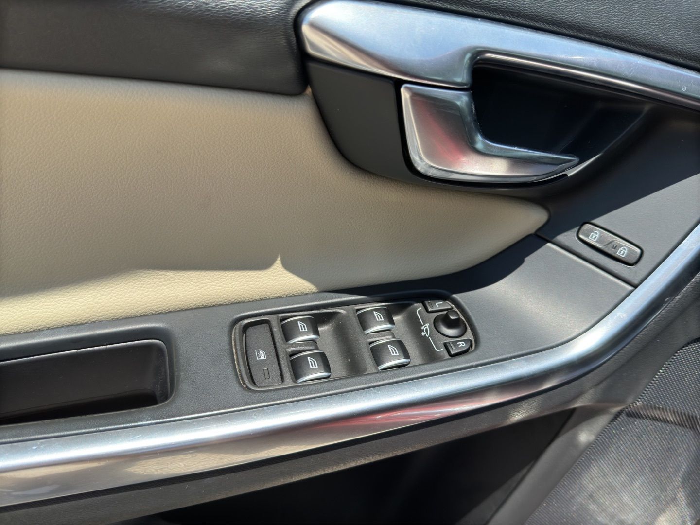 VOLVO S60 2.0 D3 Momentum Auto