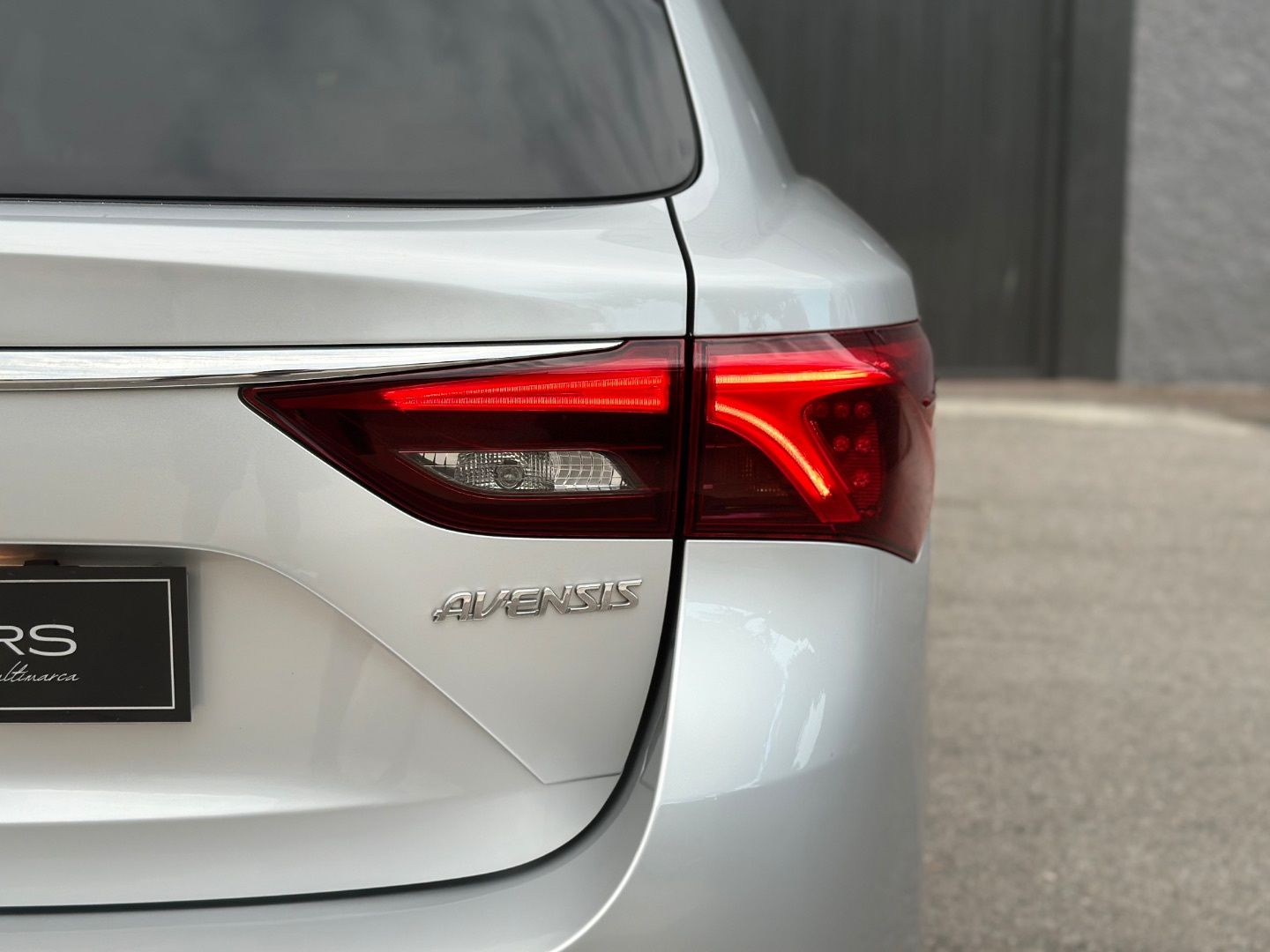 TOYOTA AVENSIS 1.6 115D ADVANCE TS