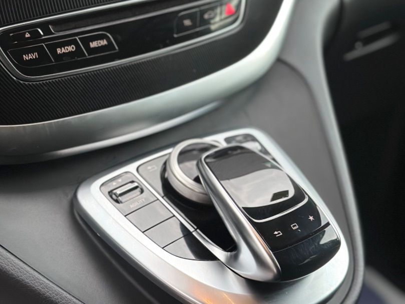 MERCEDES-BENZ CLASE V 220 CDI Avantgarde Largo