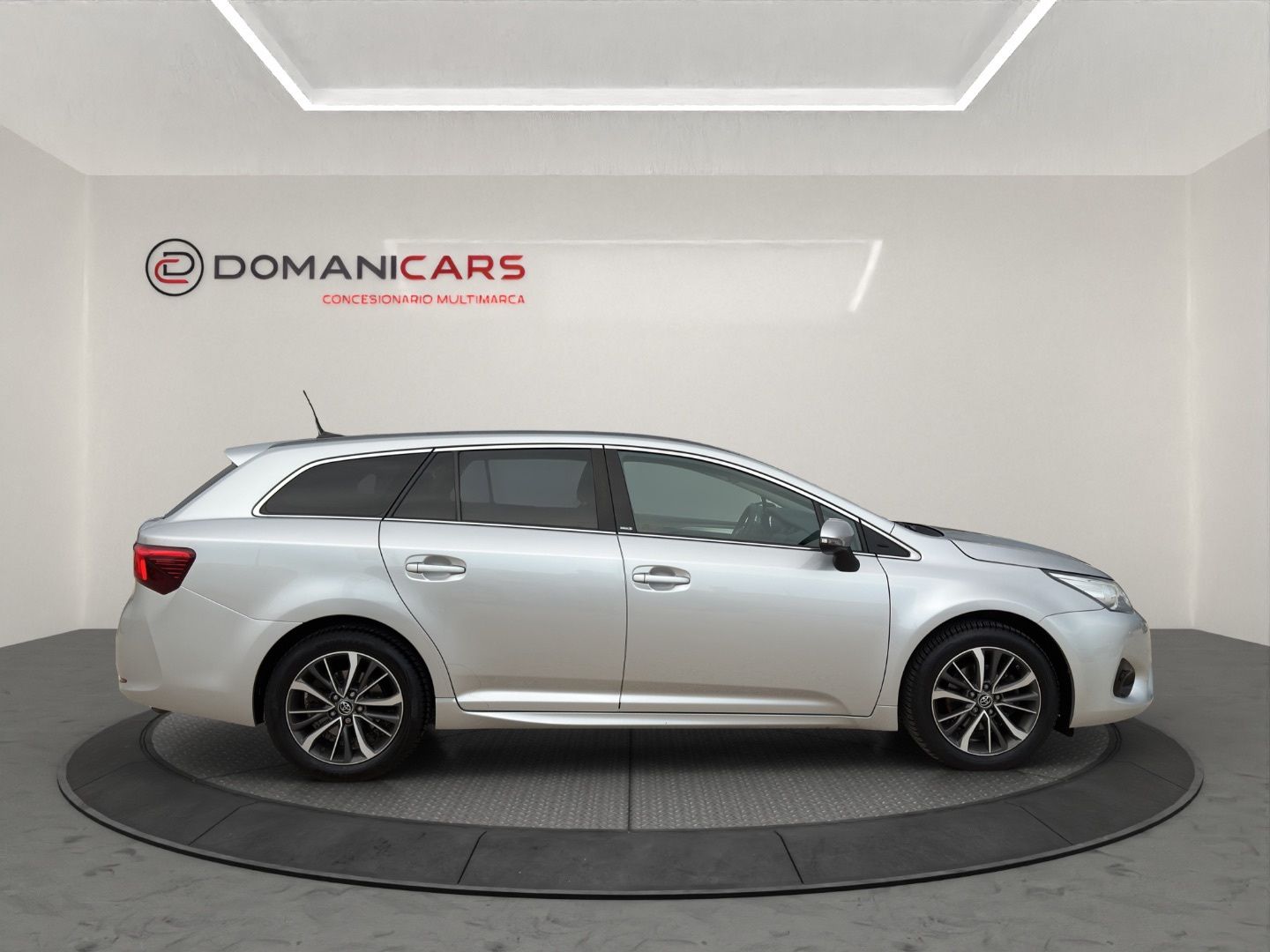 TOYOTA AVENSIS 1.6 115D ADVANCE TS