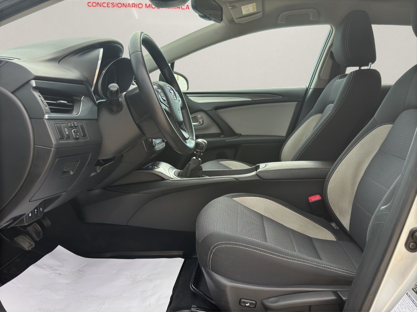 TOYOTA AVENSIS 1.6 115D ADVANCE TS