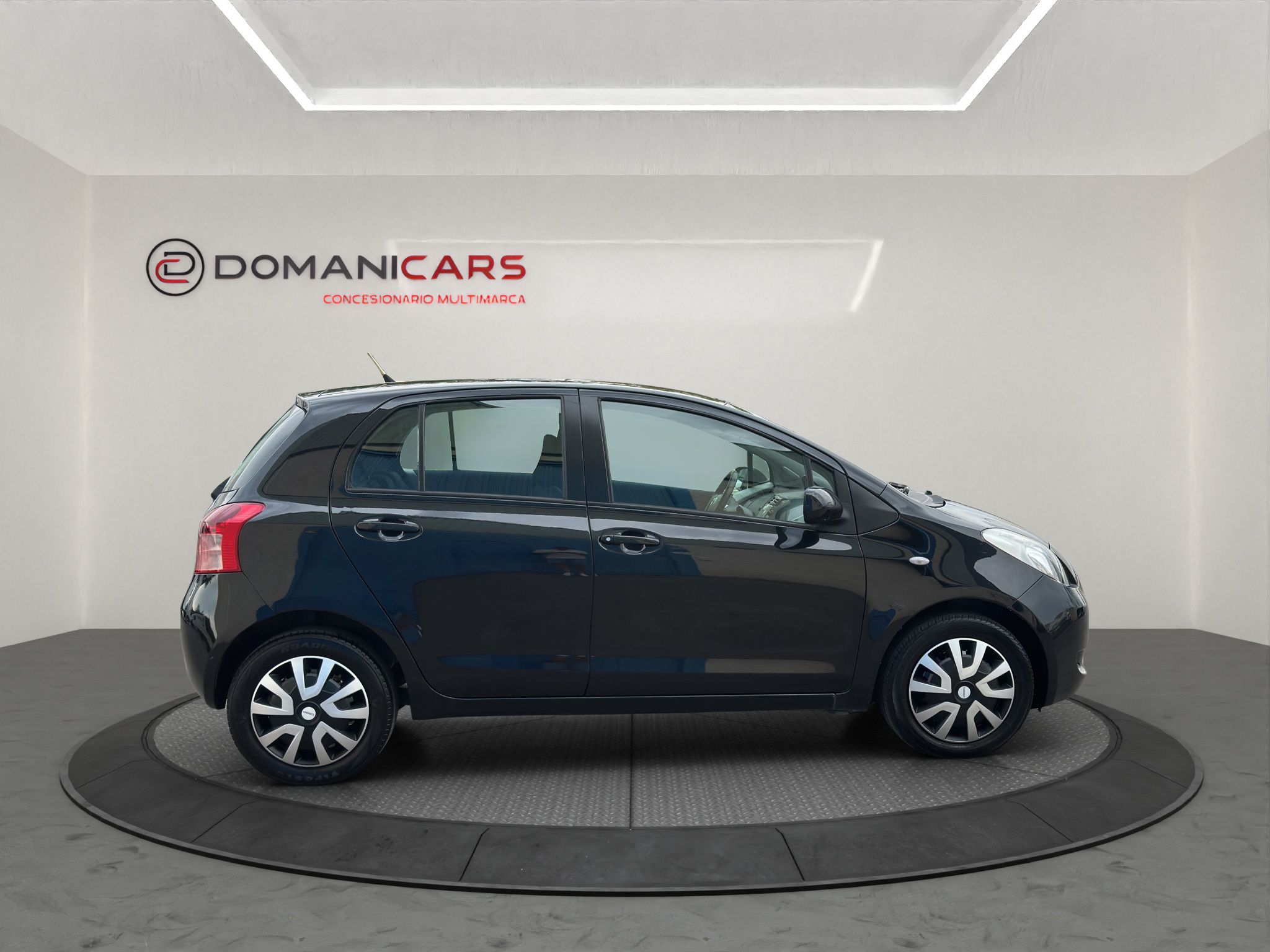 TOYOTA YARIS 1.3 VVTi Yaris