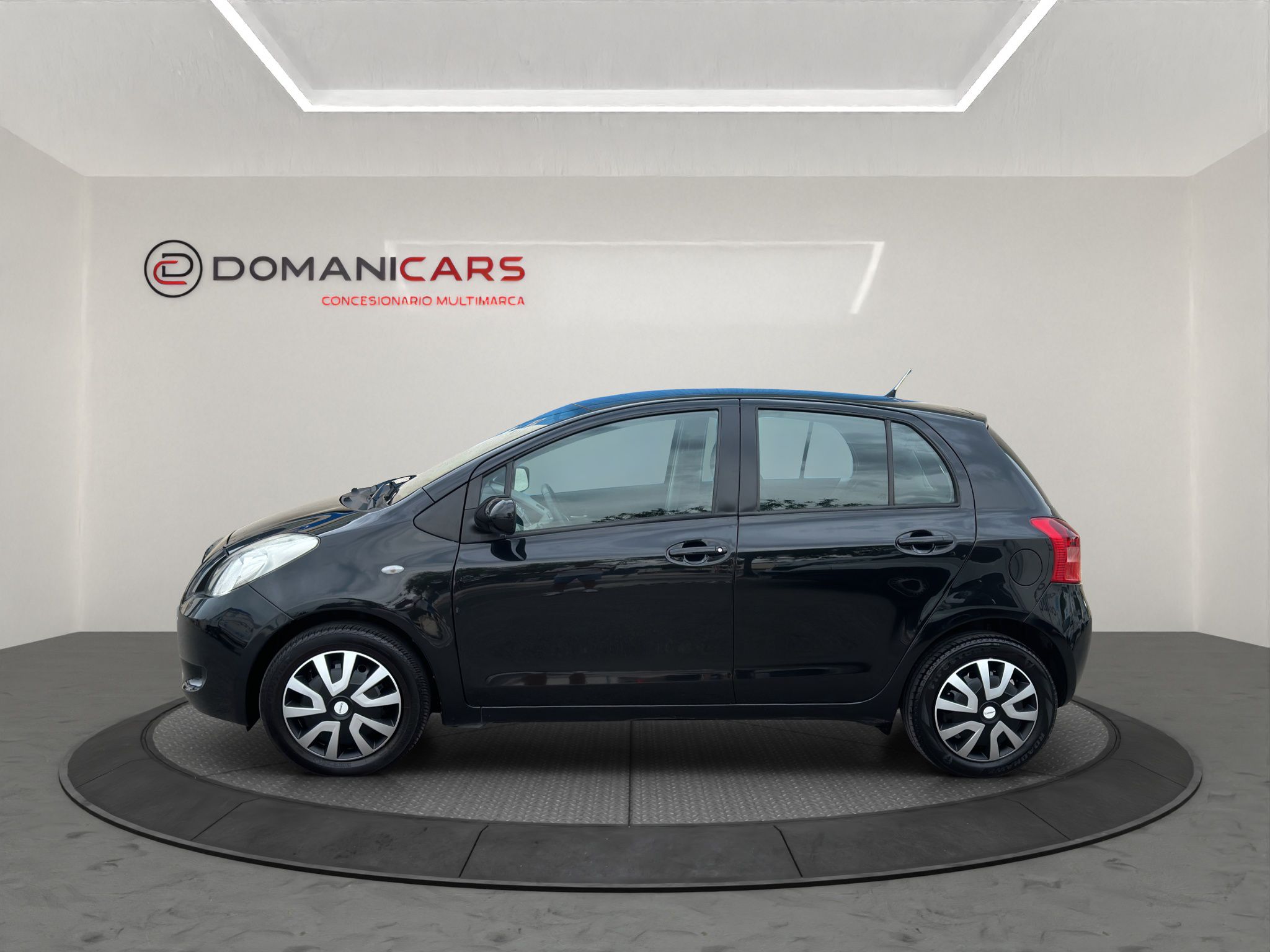 TOYOTA YARIS 1.3 VVTi Yaris