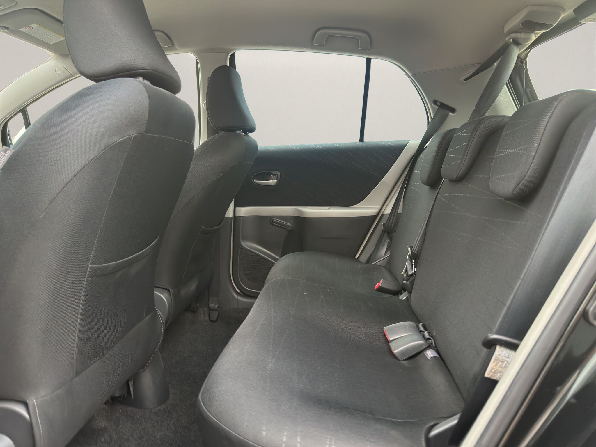 TOYOTA YARIS 1.3 VVTi Yaris