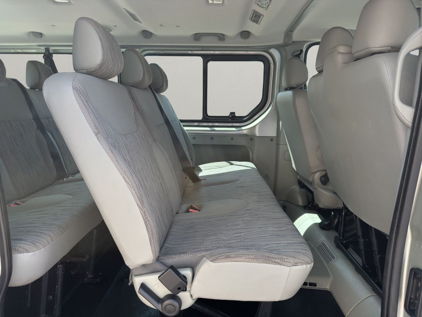 NISSAN PRIMASTAR 2.0dCi 115CV Optim PREMIUM CORT COMBI9
