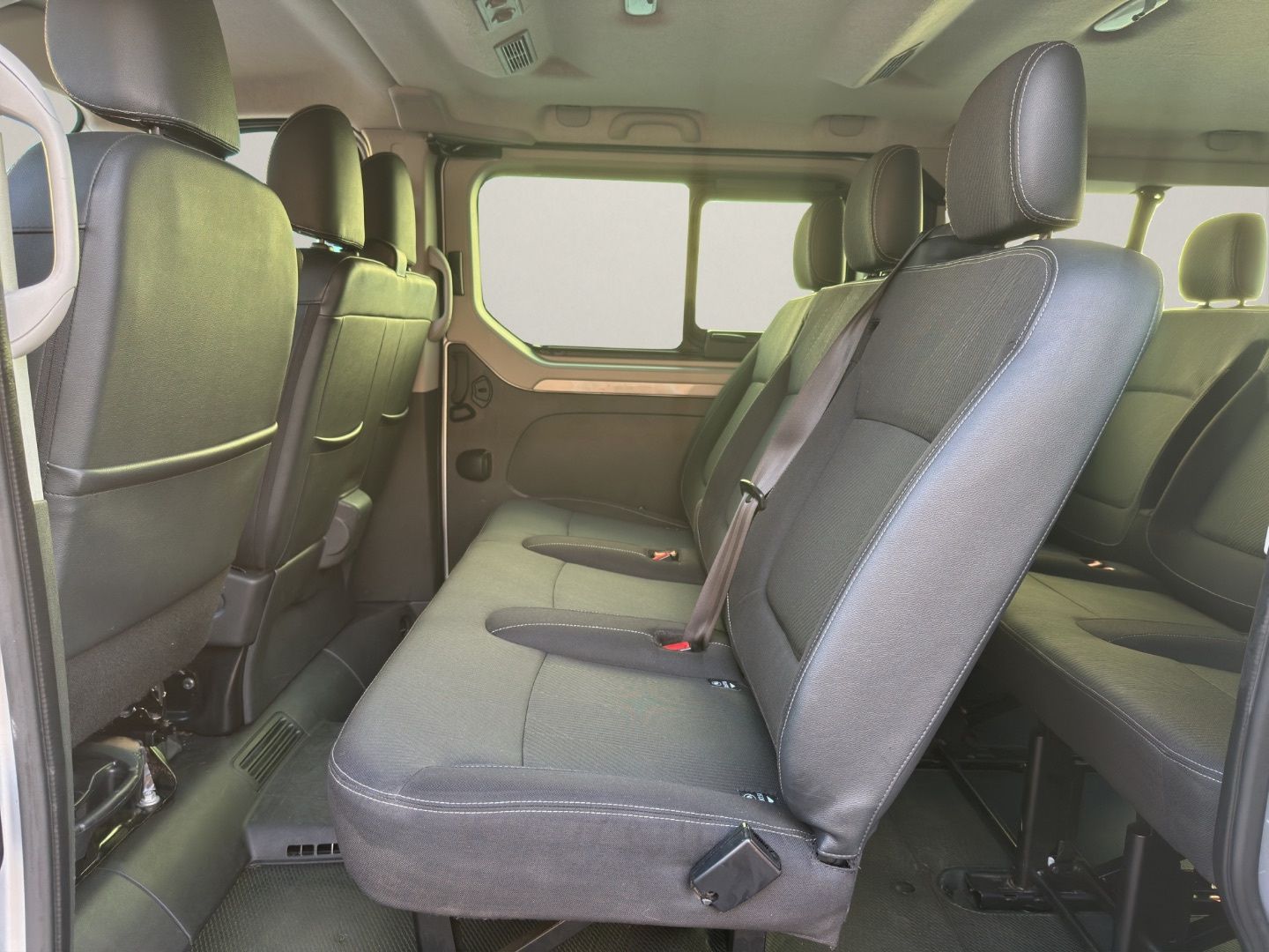 RENAULT TRAFIC Passenger Largo E. dCi 107 kW145 CV E6