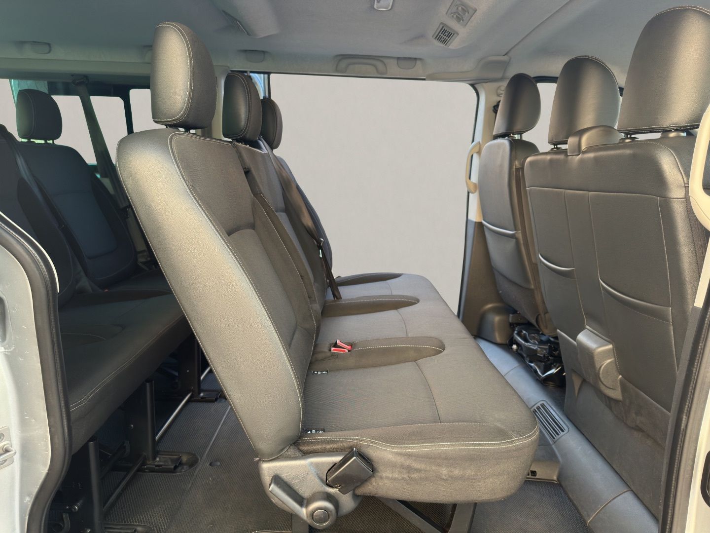 RENAULT TRAFIC Passenger Largo E. dCi 107 kW145 CV E6