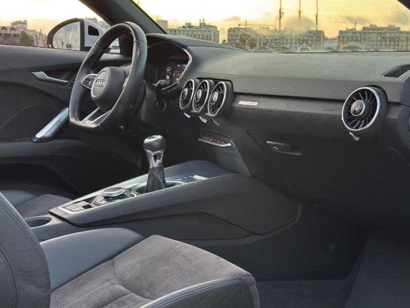 AUDI TT Roadster 2.0 TDI 184CV ultra S line e