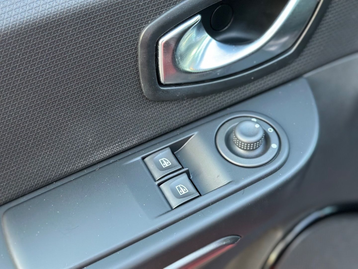 RENAULT CLIO Limited Energy TCe 66kW 90CV