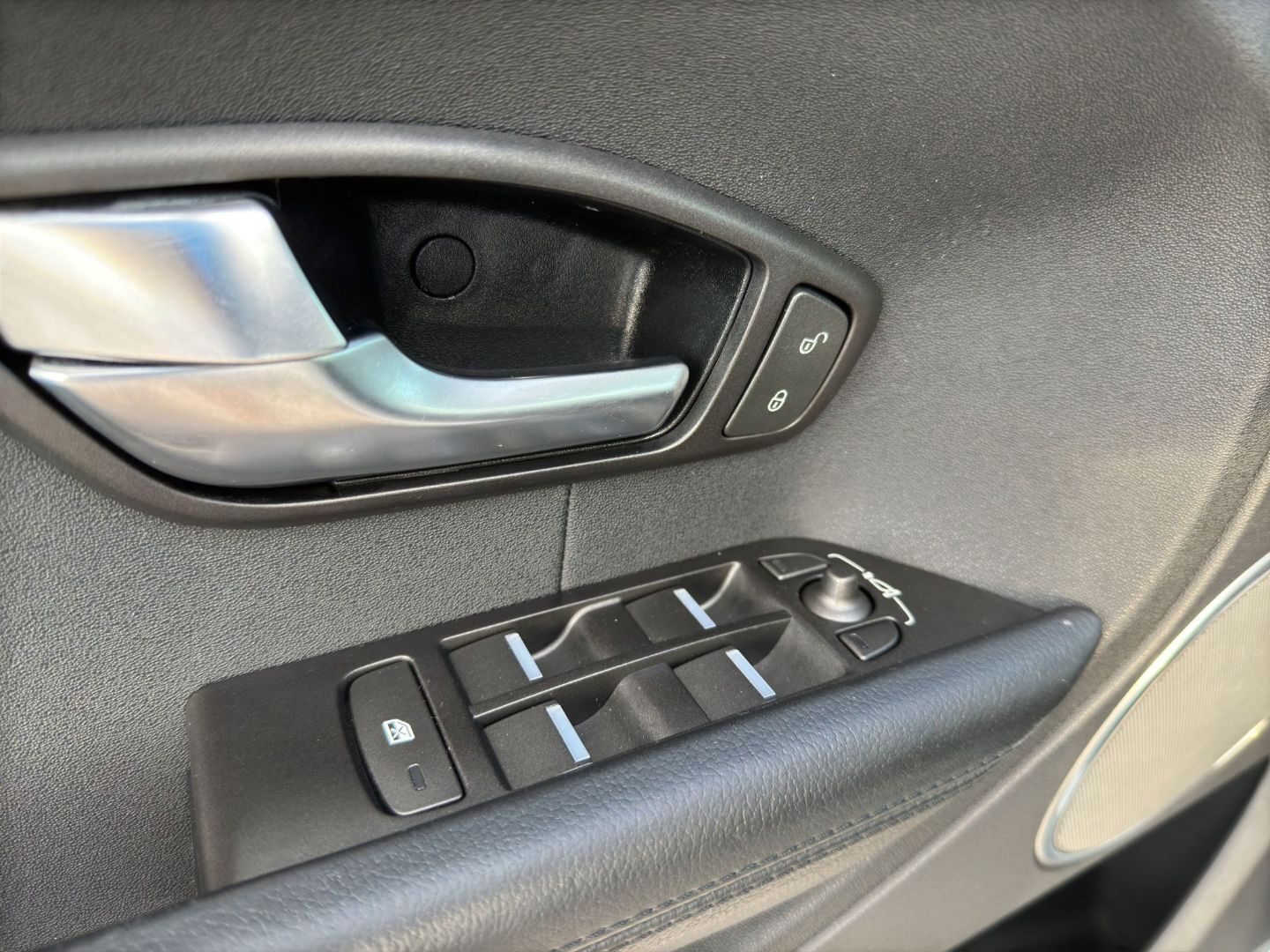 LAND-ROVER RANGE ROVER EVOQUE 2.2L eD4 150CV 4x2 Pure