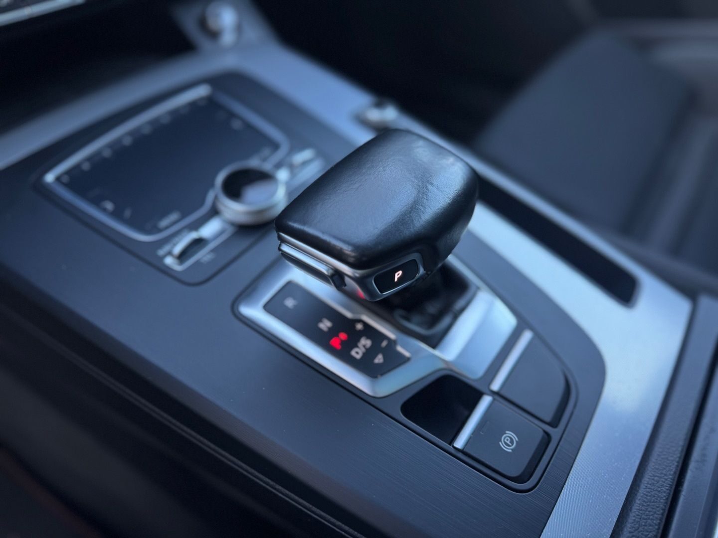 AUDI Q5 2.0 TDI clean 140kW quatt S tron S line