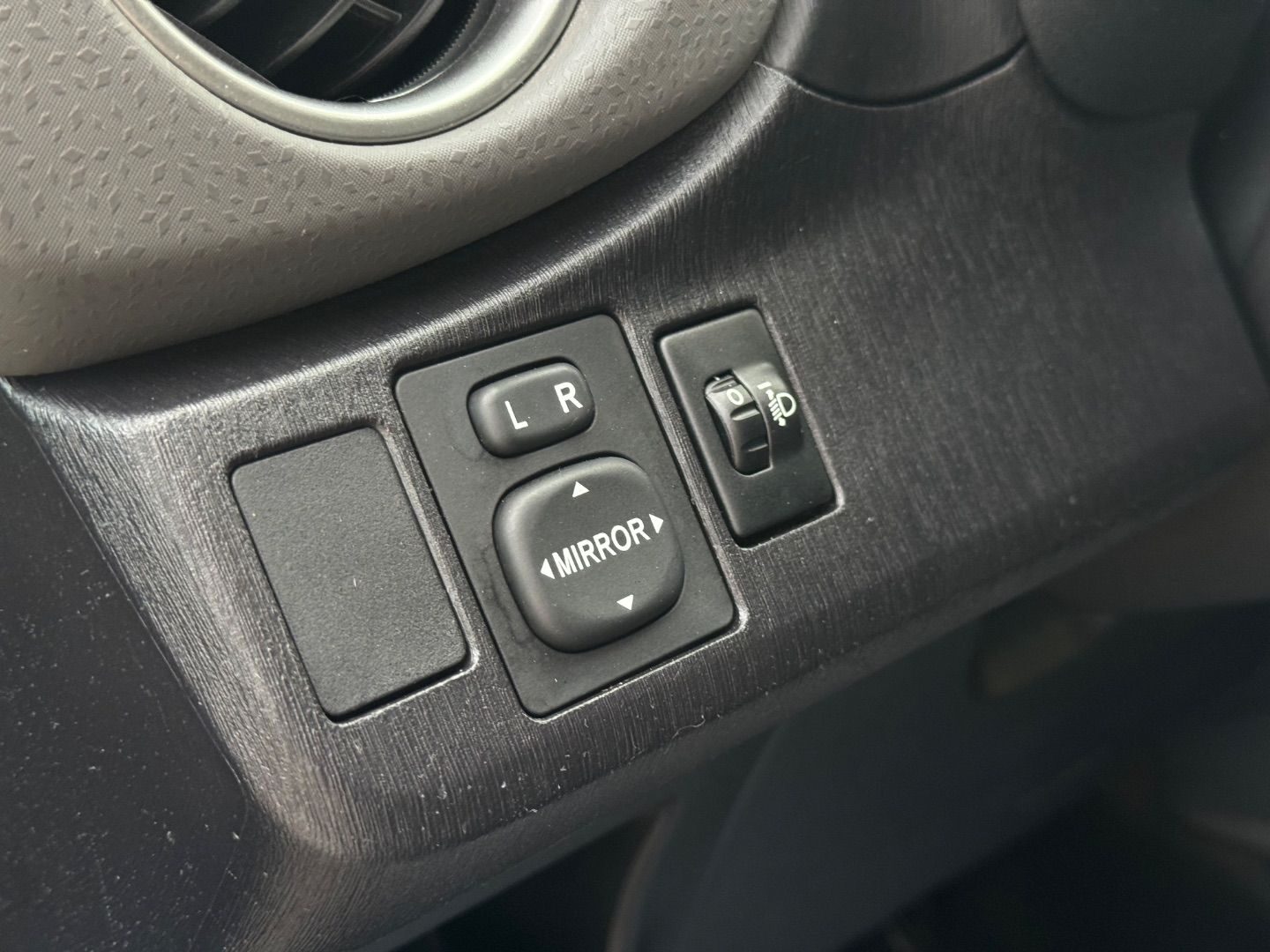 TOYOTA YARIS 90D LIVE