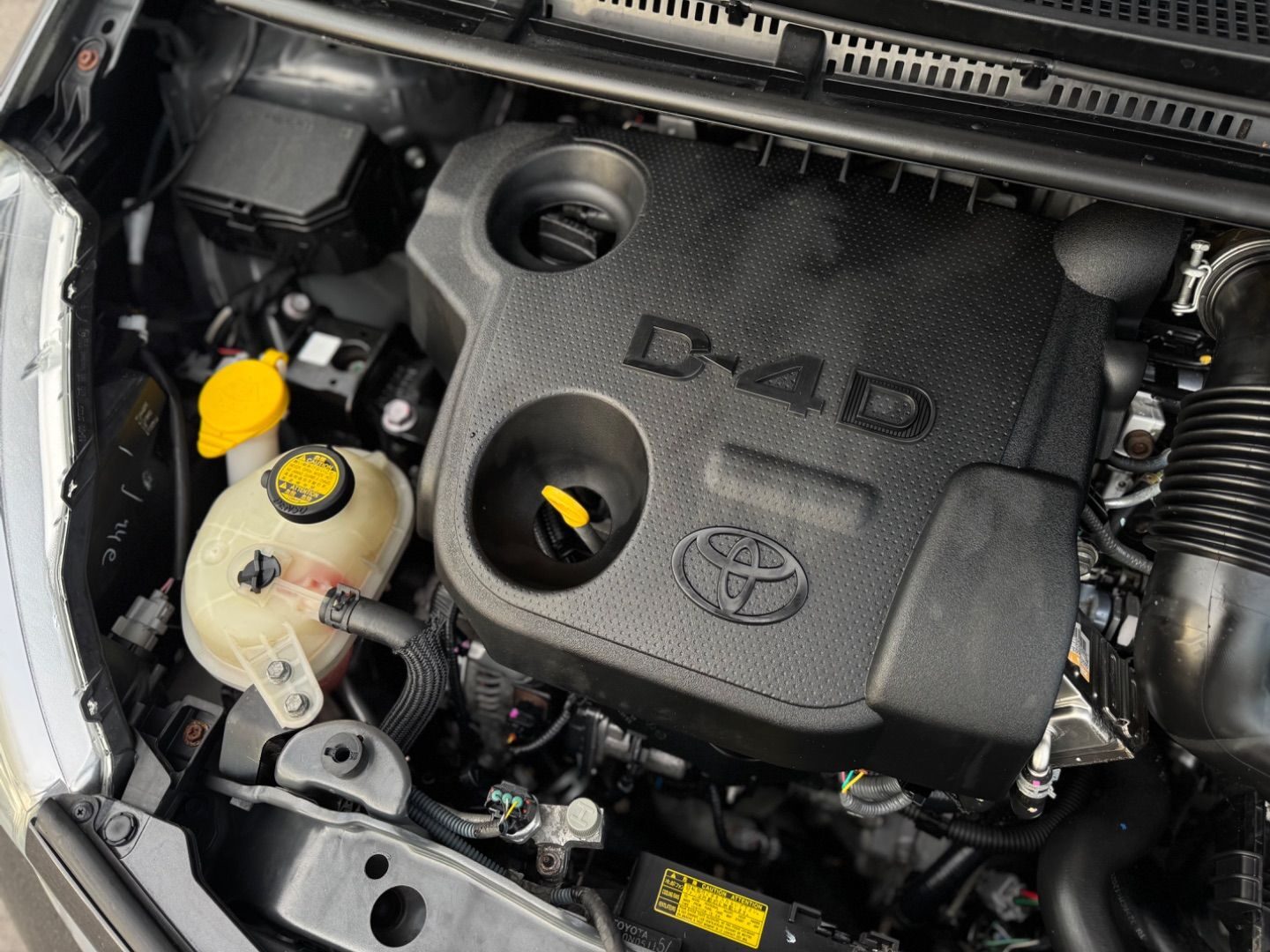 TOYOTA YARIS 90D LIVE