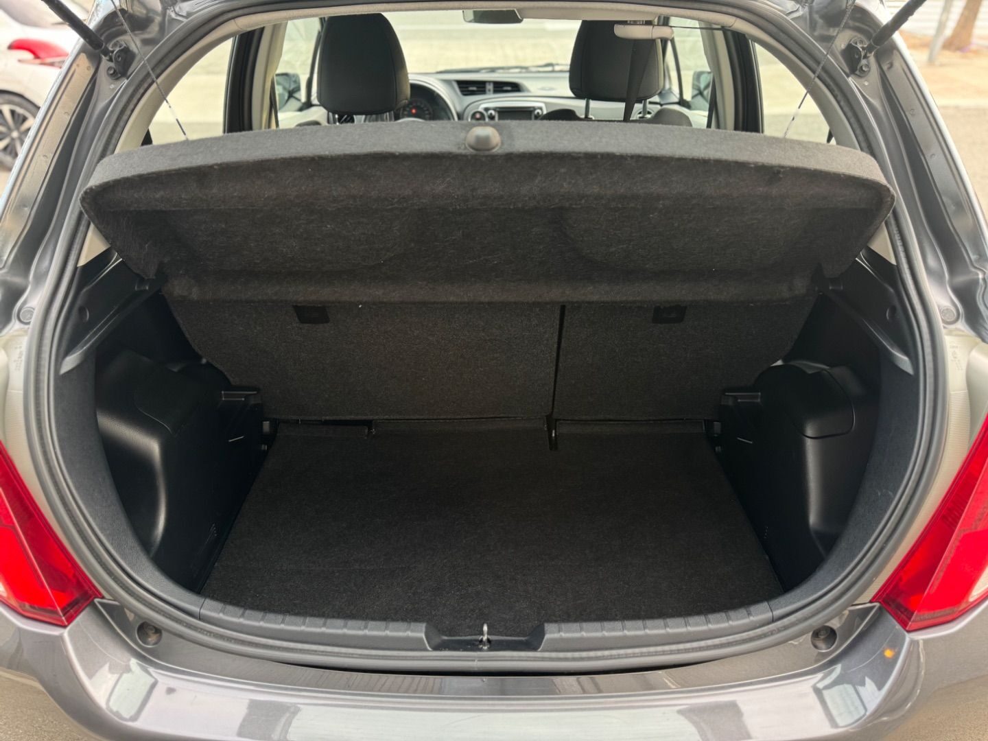 TOYOTA YARIS 90D LIVE