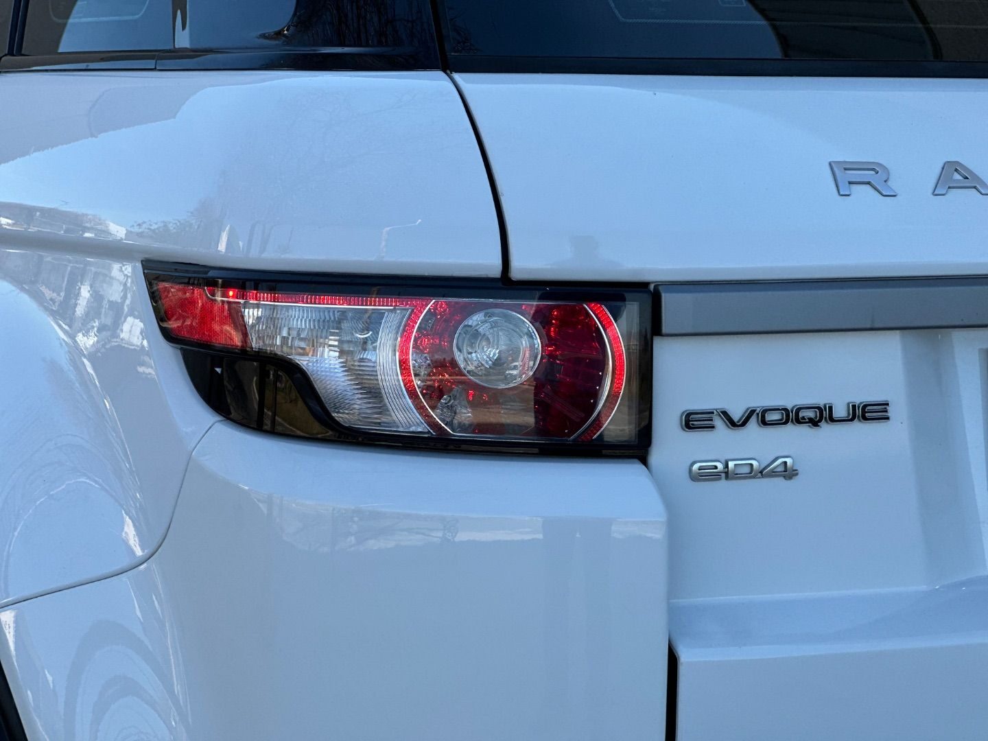 LAND-ROVER RANGE ROVER EVOQUE 2.2L eD4 150CV 4x2 Pure