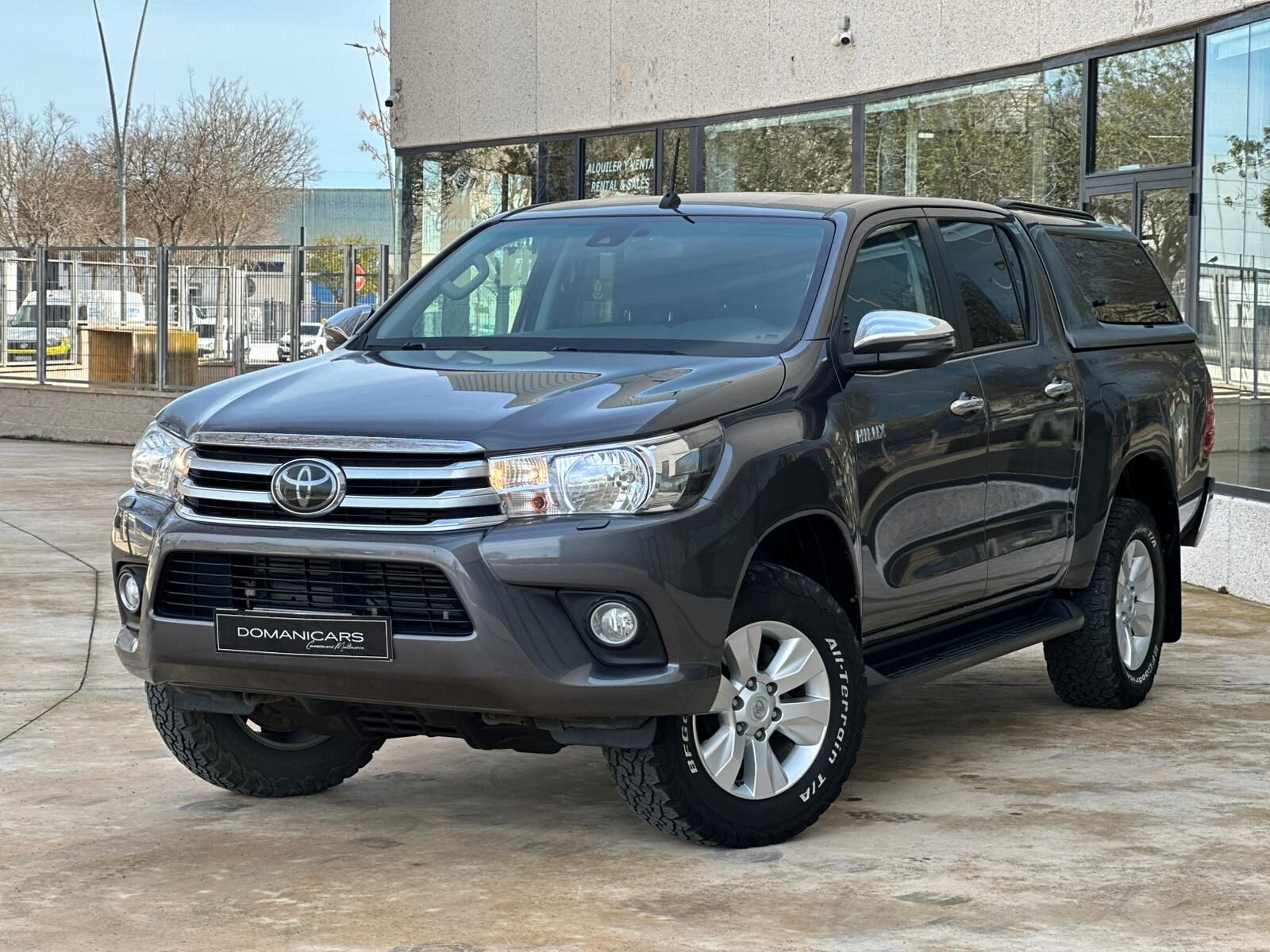 TOYOTA HILUX 2.4 D4D Cabina Doble VX AT