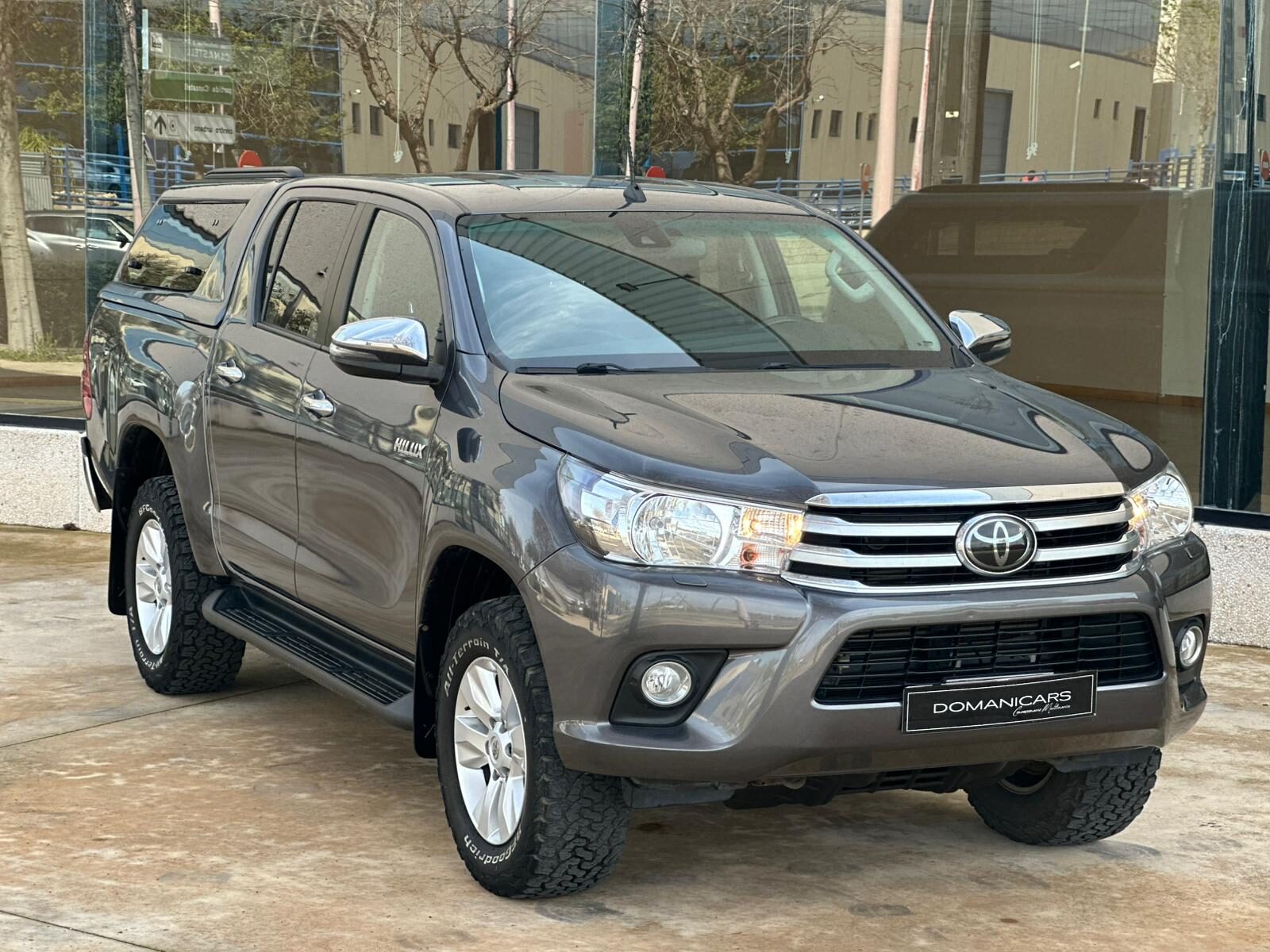 TOYOTA HILUX 2.4 D4D Cabina Doble VX AT