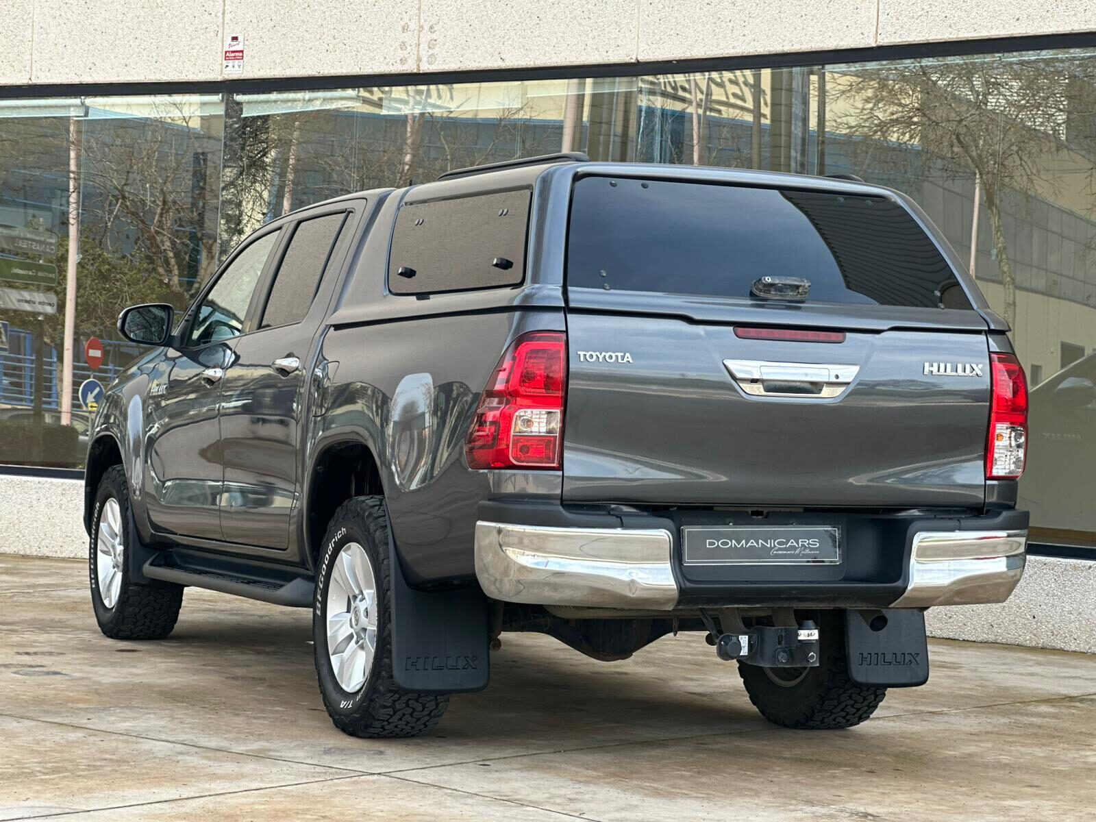 TOYOTA HILUX 2.4 D4D Cabina Doble VX AT