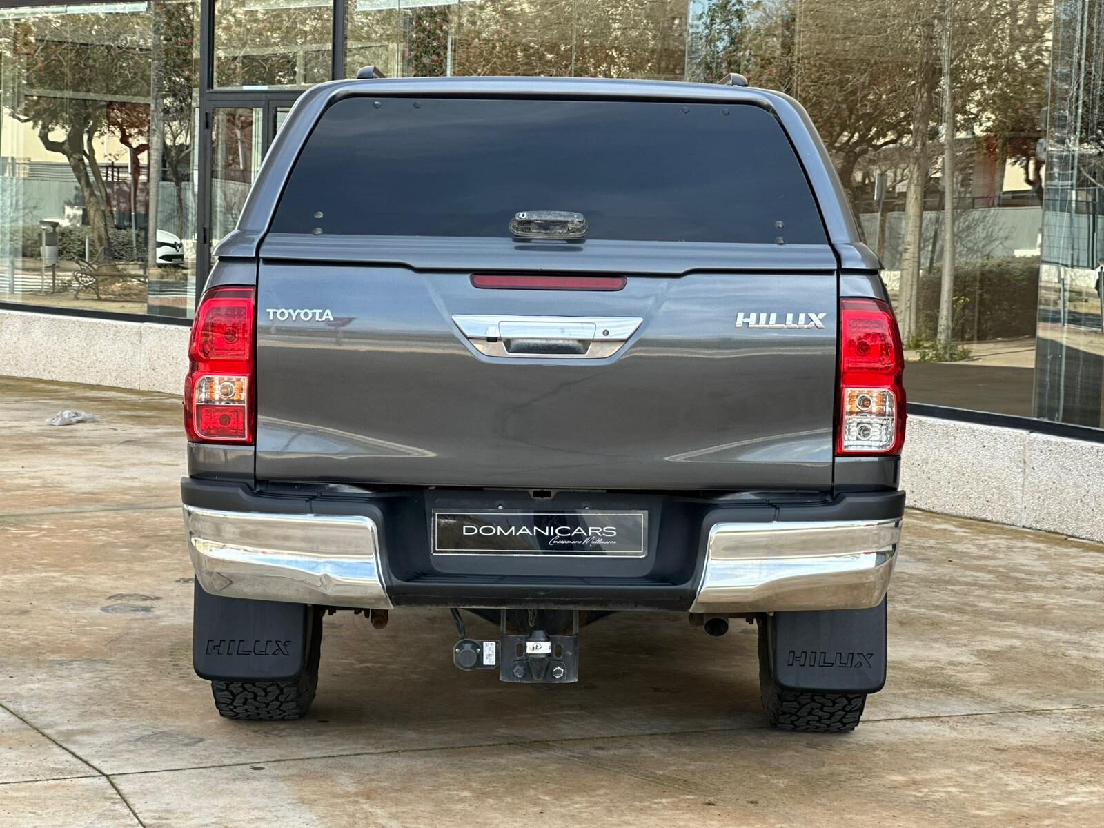 TOYOTA HILUX 2.4 D4D Cabina Doble VX AT