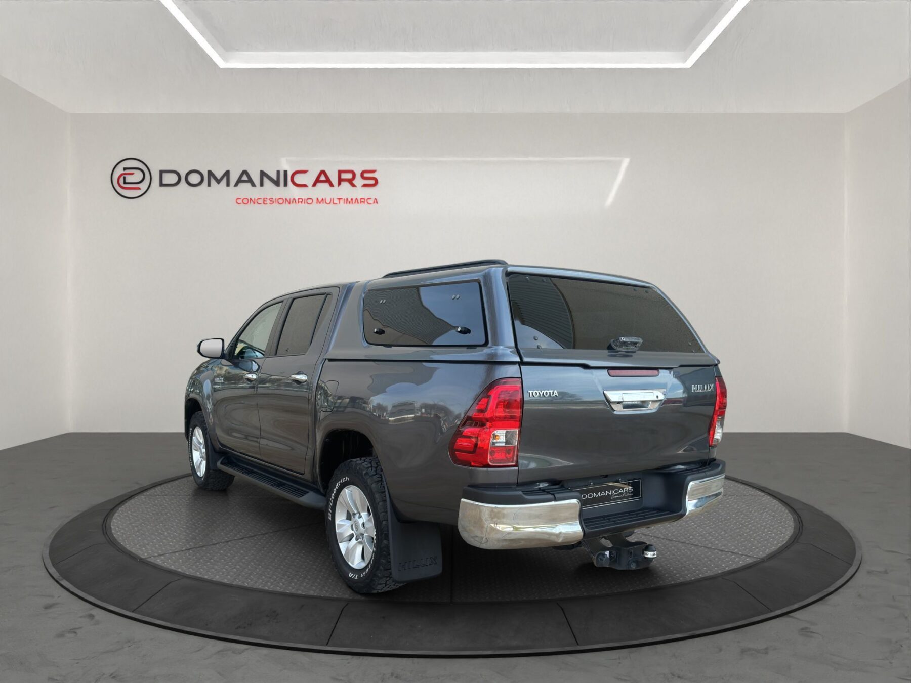 TOYOTA HILUX 2.4 D4D Cabina Doble VX AT