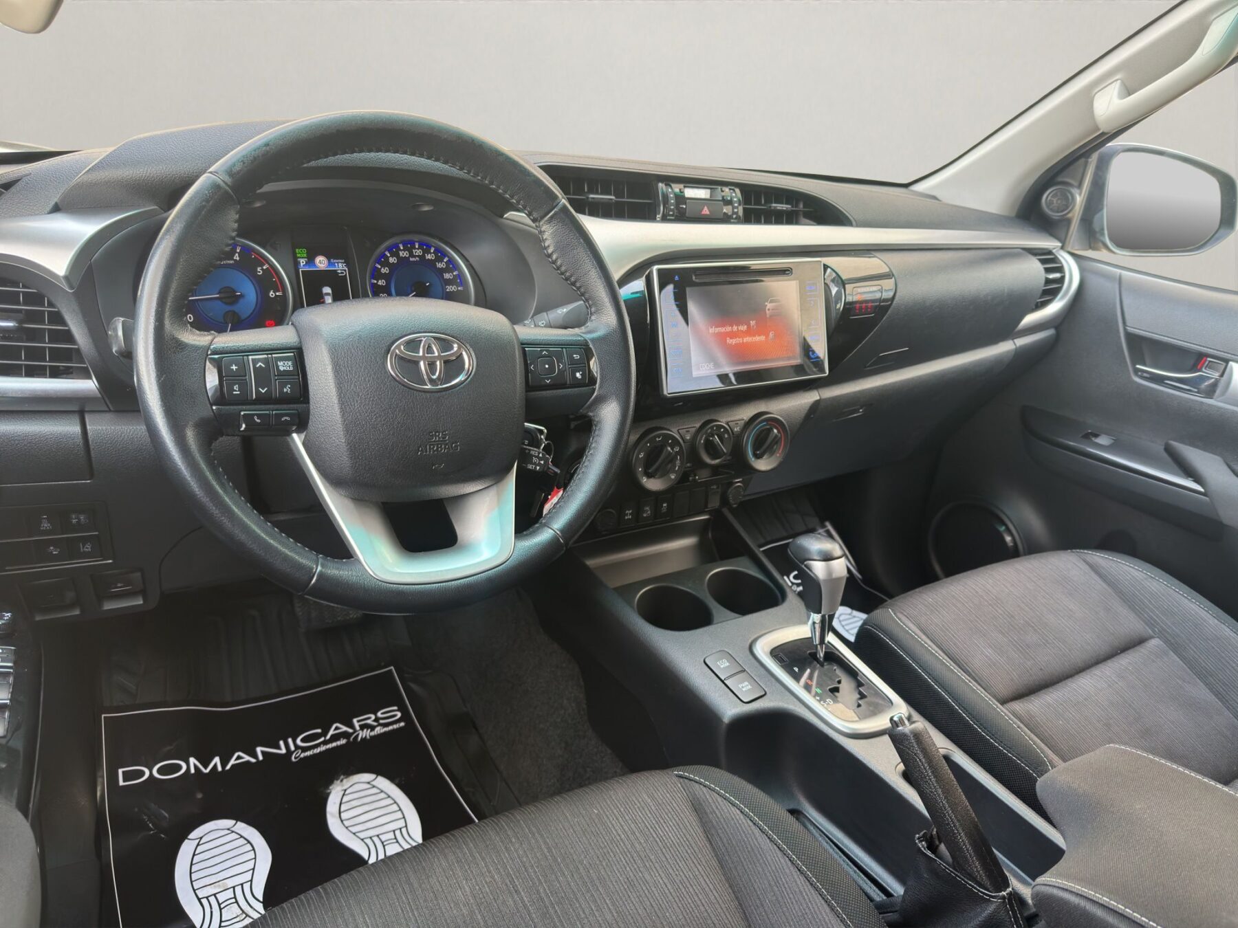 TOYOTA HILUX 2.4 D4D Cabina Doble VX AT