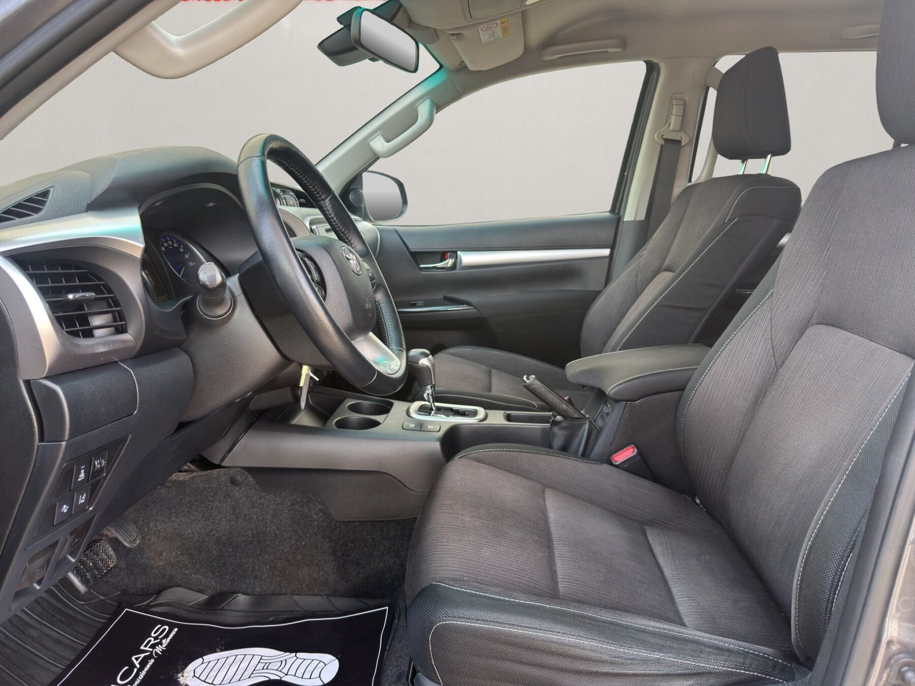 TOYOTA HILUX 2.4 D4D Cabina Doble VX AT