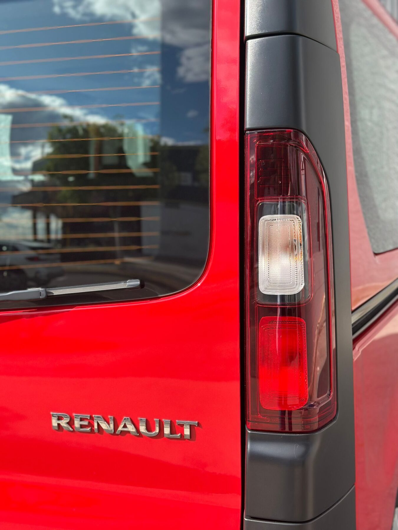 RENAULT TRAFIC SL LIM. BUS. Lar En. dCi 88kW120CV