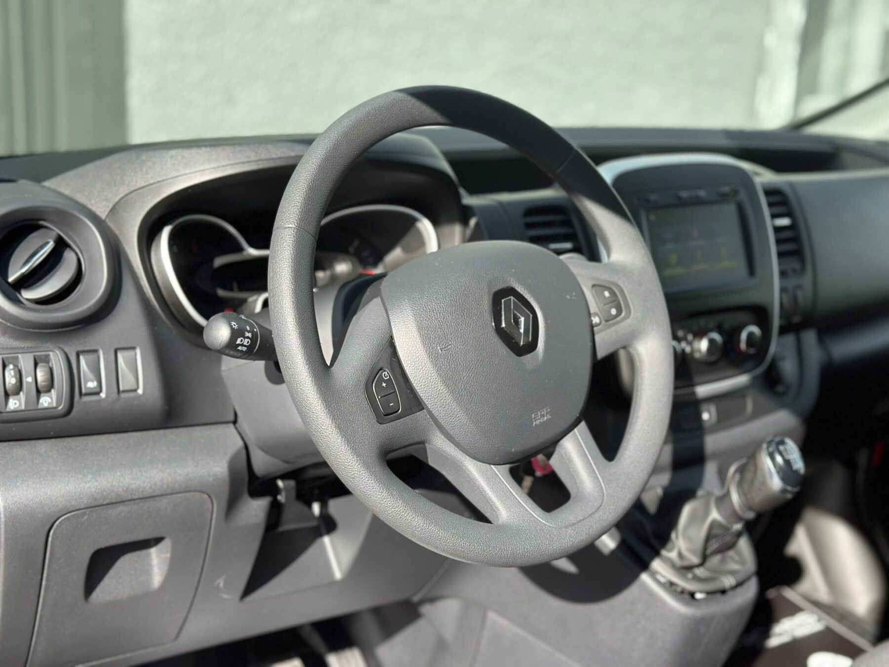 RENAULT TRAFIC SL LIM. BUS. Lar En. dCi 88kW120CV