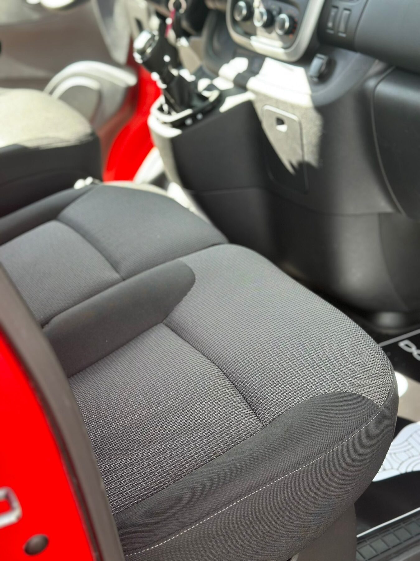 RENAULT TRAFIC SL LIM. BUS. Lar En. dCi 88kW120CV