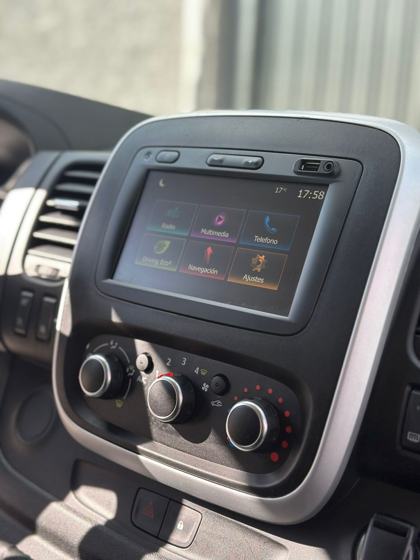 RENAULT TRAFIC SL LIM. BUS. Lar En. dCi 88kW120CV