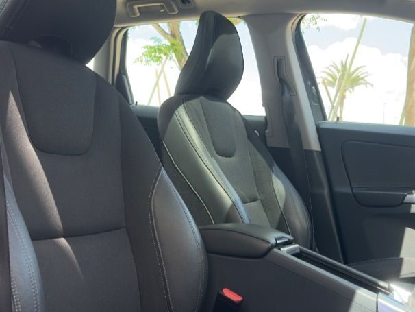 VOLVO XC60 2.0 D3 Kinetic