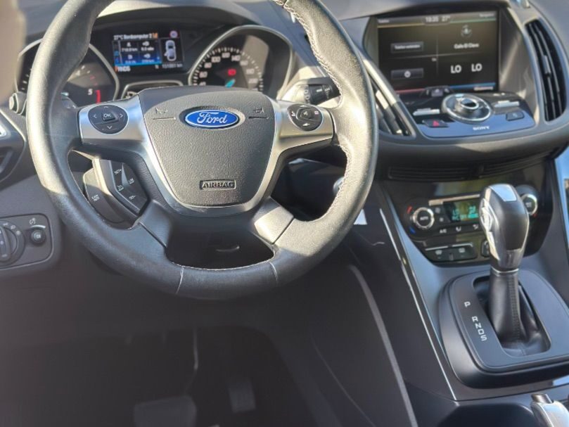 FORD KUGA 2.0 TDCi 132kW 4x4 ASS Titanium Powers.