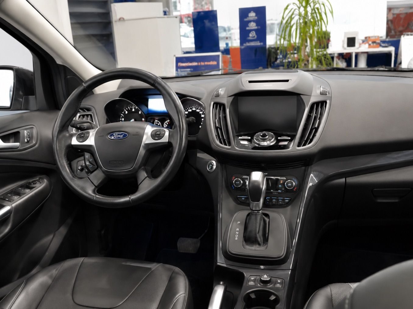 FORD KUGA 2.0 TDCi 132kW 4x4 ASS Titanium Powers.