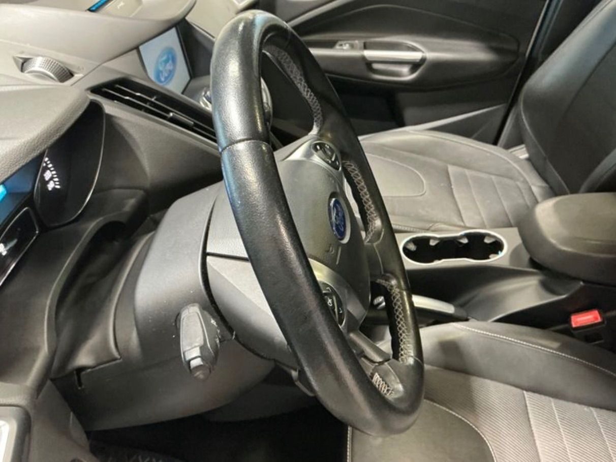 FORD KUGA 2.0 TDCi 132kW 4x4 ASS Titanium Powers.