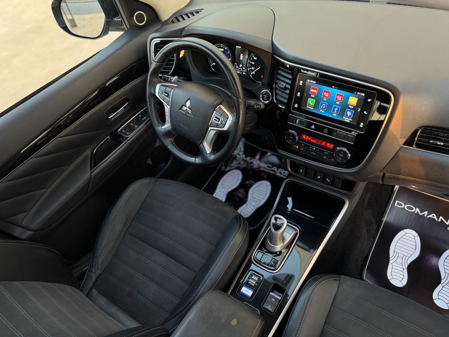 MITSUBISHI OUTLANDER 2.4 PHEV Kaiteki Auto 4WD MY19.5