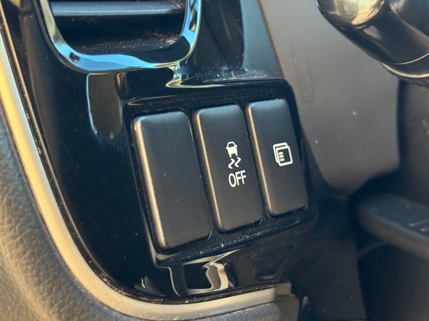 MITSUBISHI OUTLANDER 2.4 PHEV Kaiteki Auto 4WD MY19.5