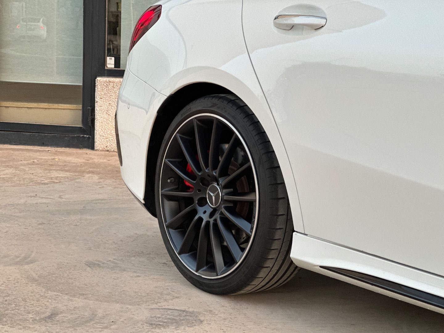 MERCEDES-BENZ CLASE A Sedan MercedesAMG A 35 4MATIC