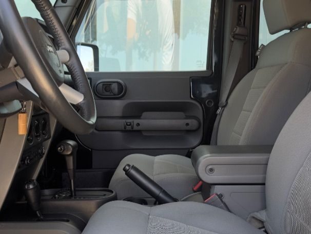 JEEP WRANGLER UNLIMITED 2.8 CRD Sahara Auto