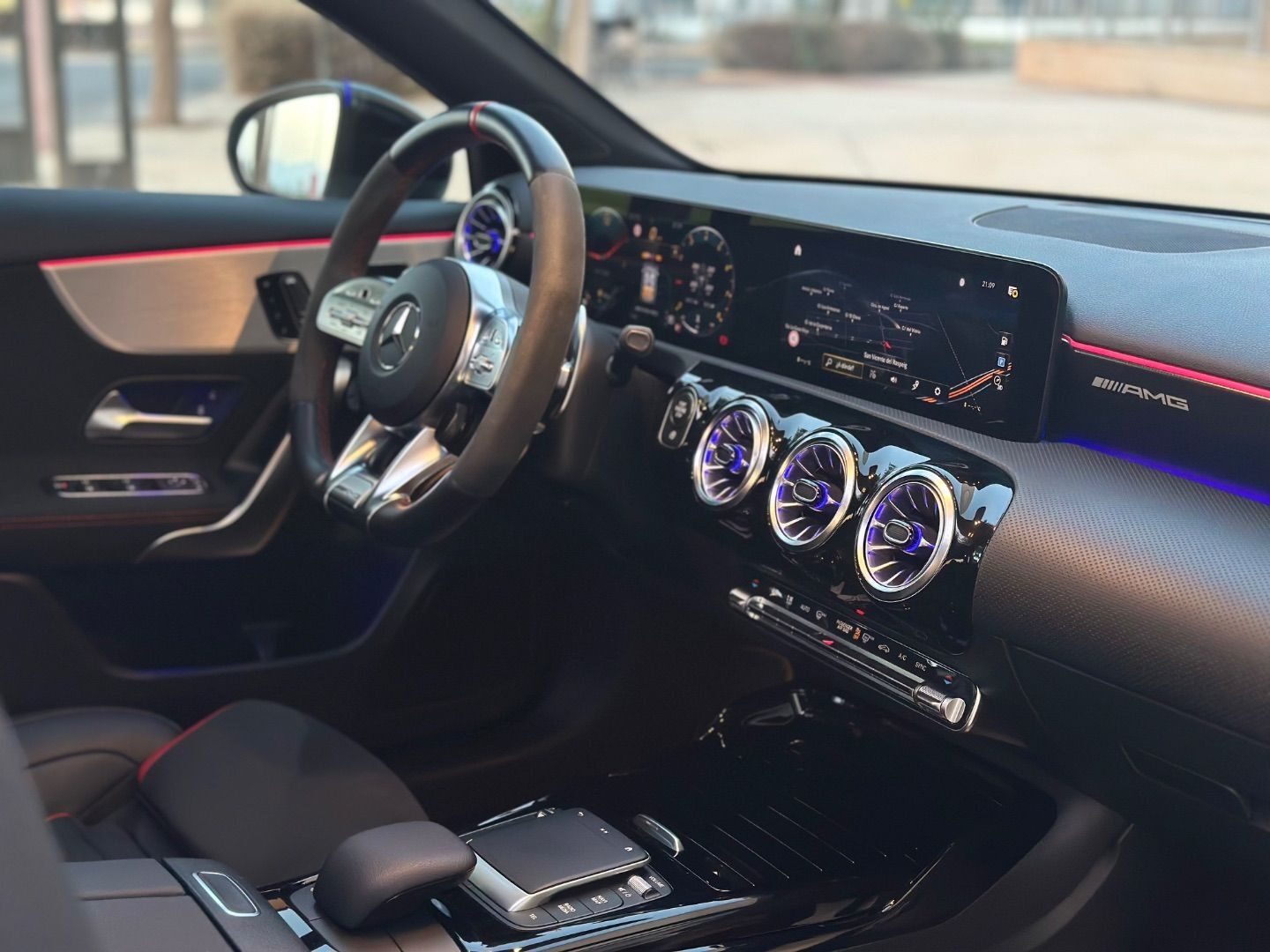 MERCEDES-BENZ CLASE A Sedan MercedesAMG A 35 4MATIC